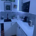 4 Min Naehe Von Hbf Und Dom Mit Garten ,balkon & Office Кёльн