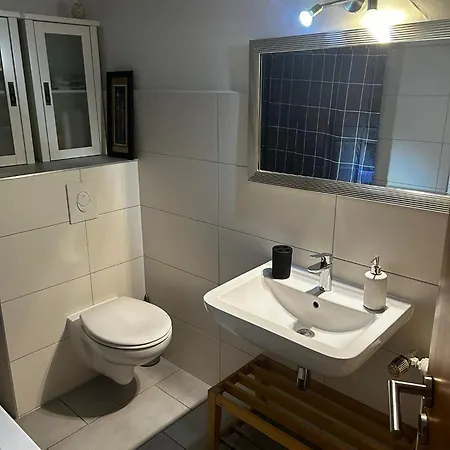 Appartement 4 Min Naehe Von Hbf Und Dom Mit Garten ,balkon & Office Cologne