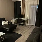 4 Min Naehe Von Hbf Und Dom Mit Garten ,balkon & Office
