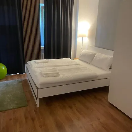 Apartment 4 Min Naehe Von Hbf Und Dom Mit Garten ,balkon & Office Cologne