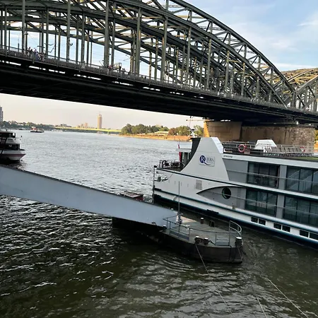 Apartament 4 Min Naehe Von Hbf Und Dom Mit Garten ,balkon & Office Kolonia